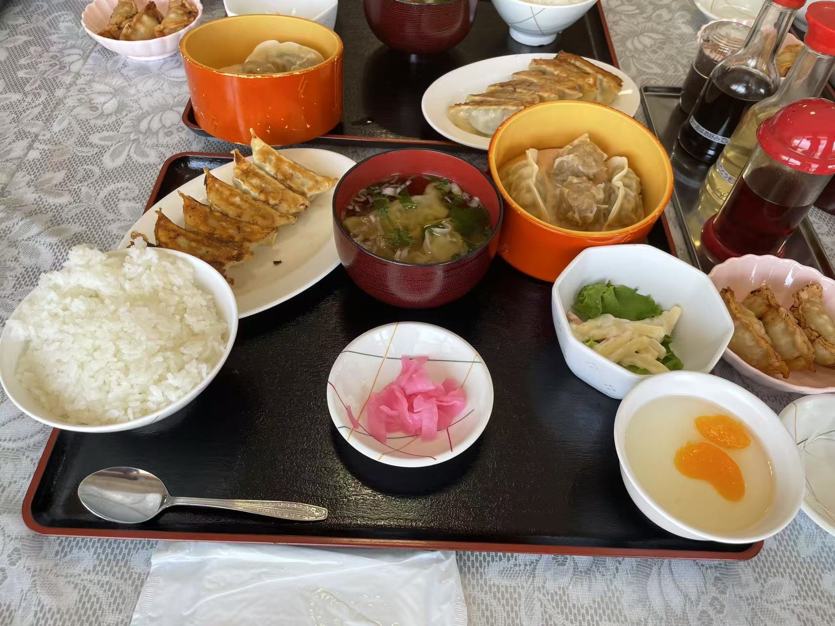 饺子店碳水炸弹