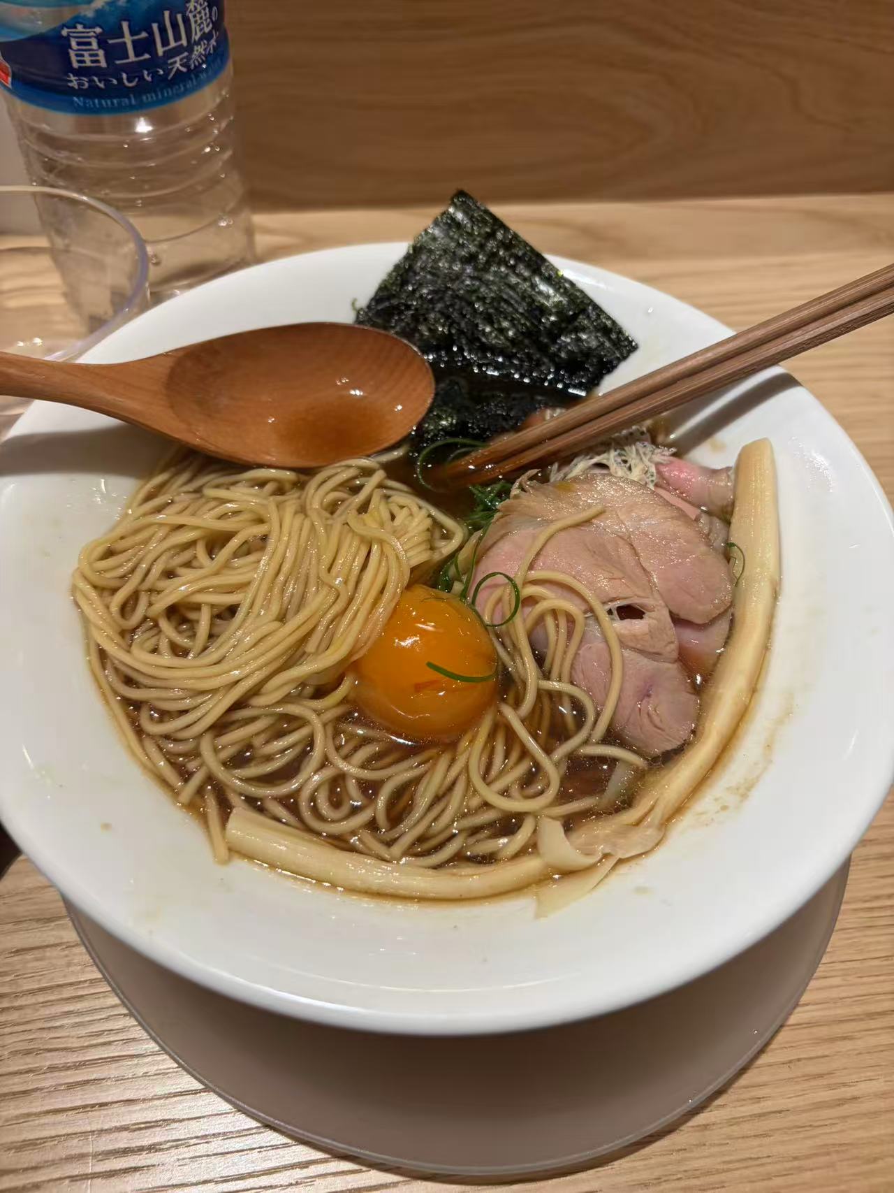 豪赤但有点贵的拉面